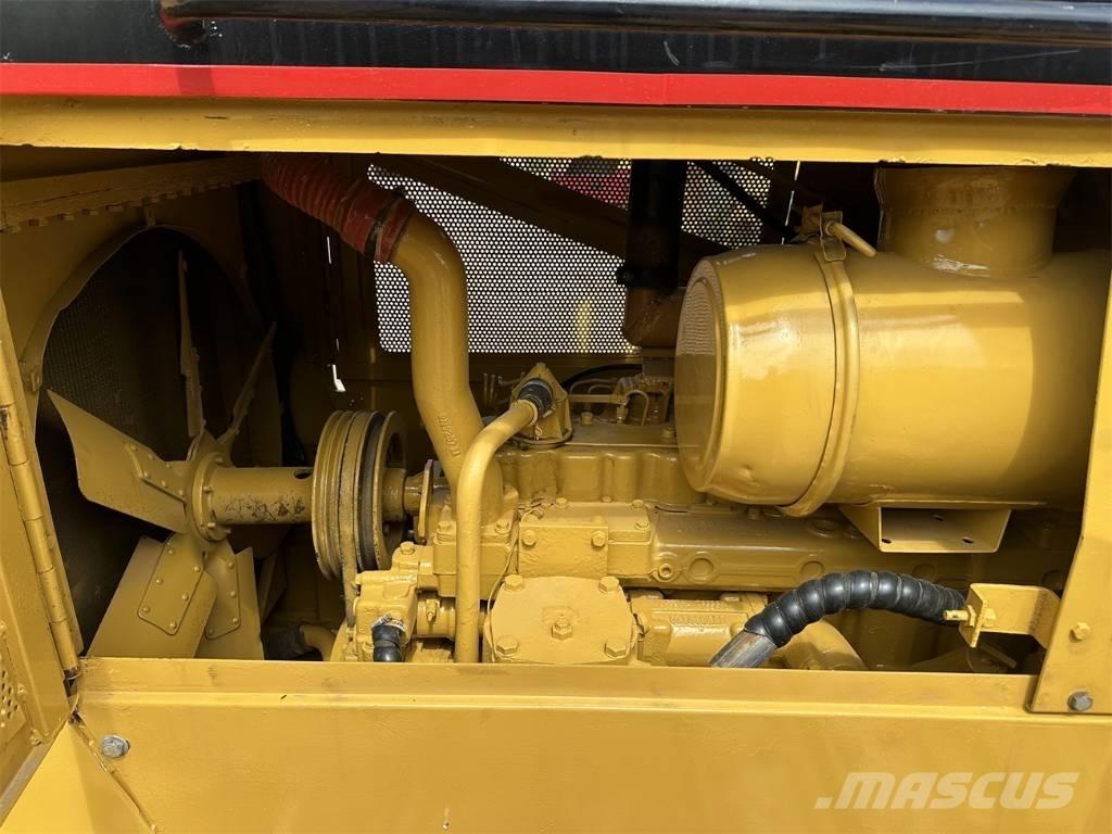 CAT D 6 G Crawler dozers