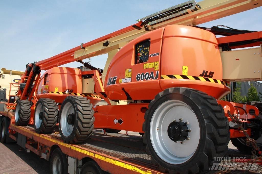 JLG 600 AJ Articulated boom lifts