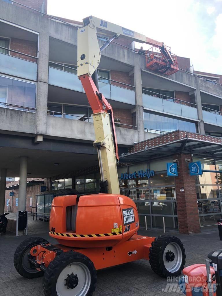 JLG 600 AJ Articulated boom lifts