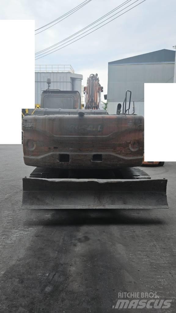 Doosan DX 140 LC Crawler excavators