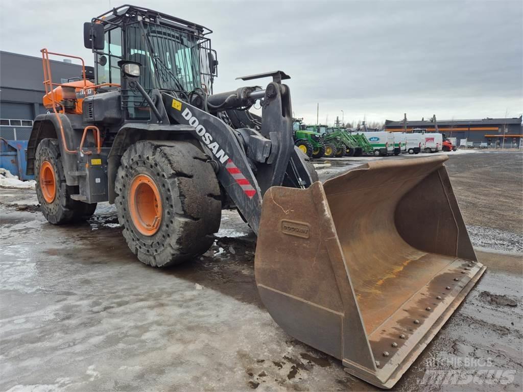 Develon DL320-7 Wheel loaders