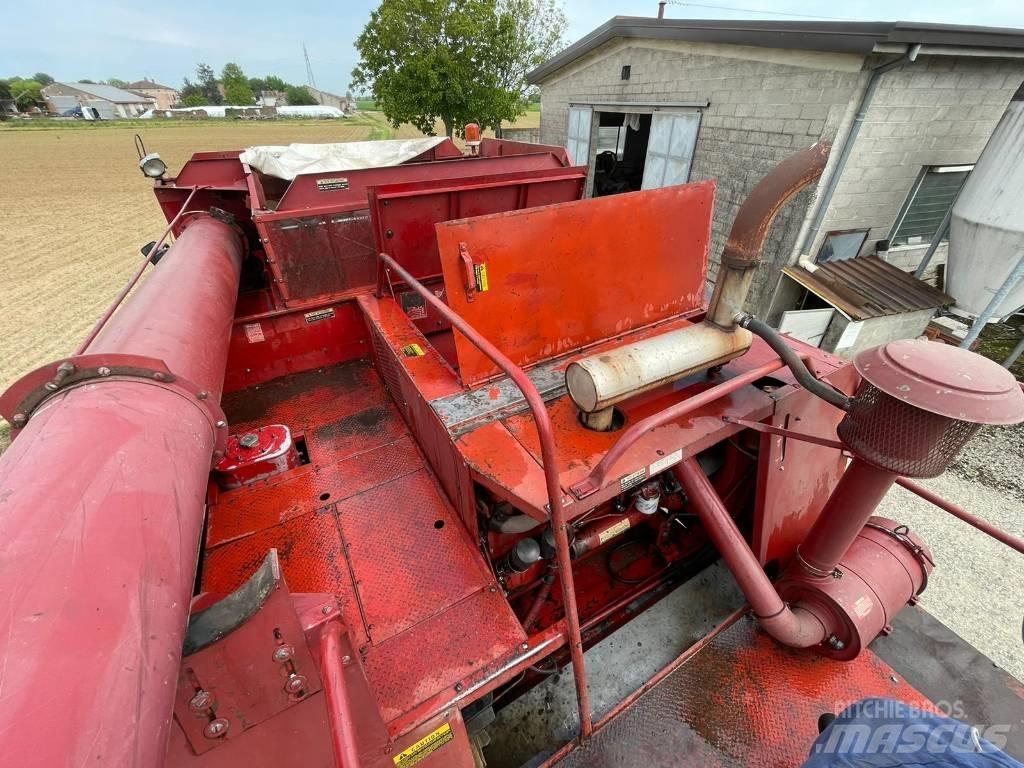 CASE 1480 Combine harvesters