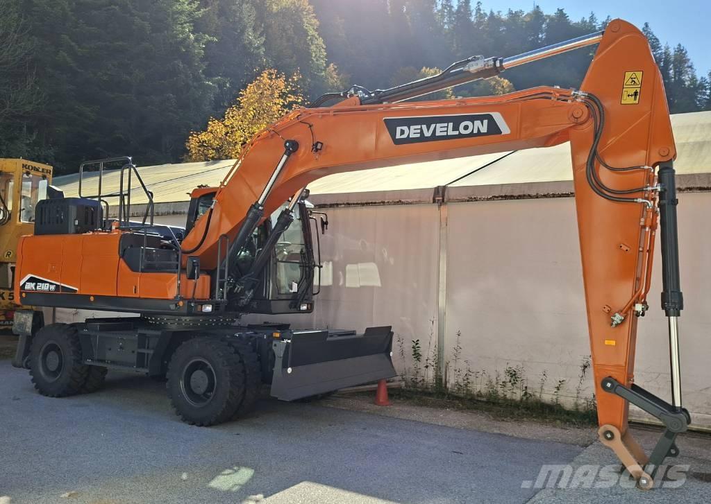 Develon DX 210 W-7 Wheeled excavators
