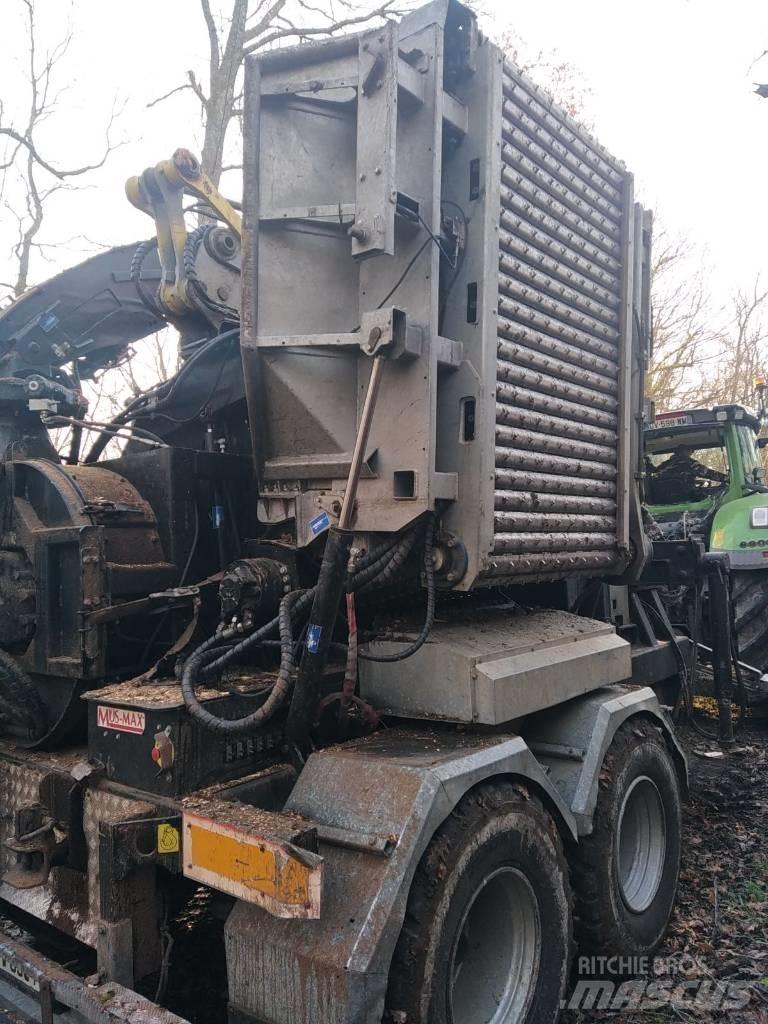 Mus-Max T 11 XL Wood chippers