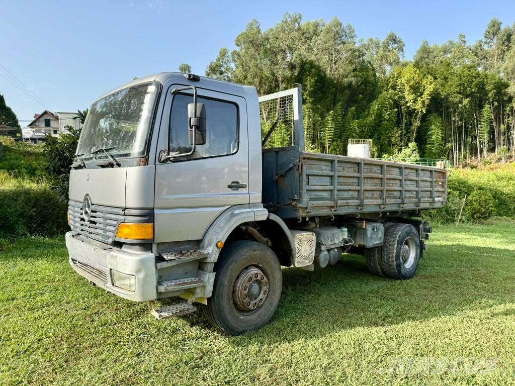 Mercedes-Benz 1828 Tipper trucks