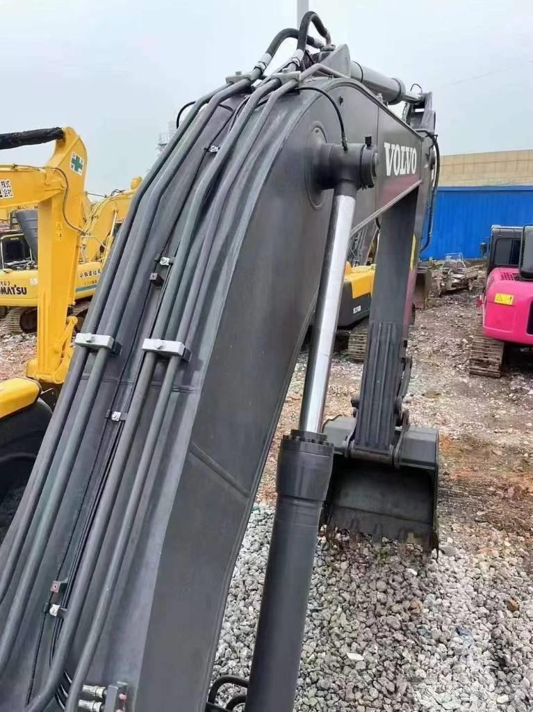 Volvo EC240 Crawler excavators
