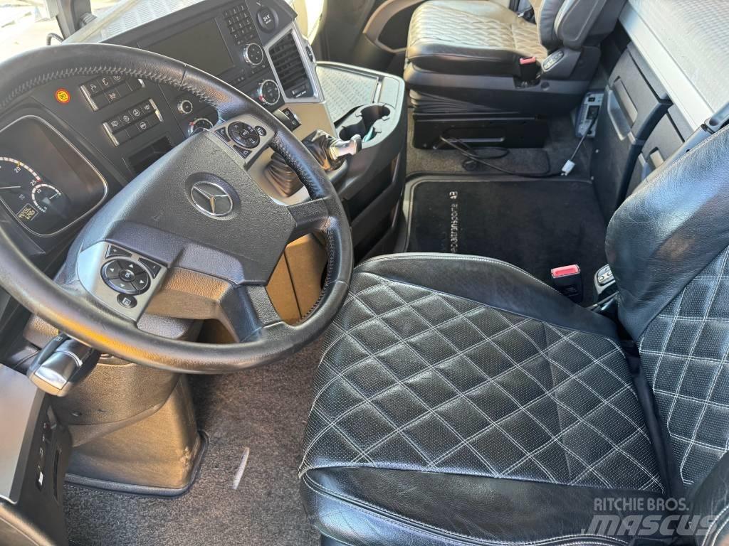 Mercedes-Benz  Prime Movers