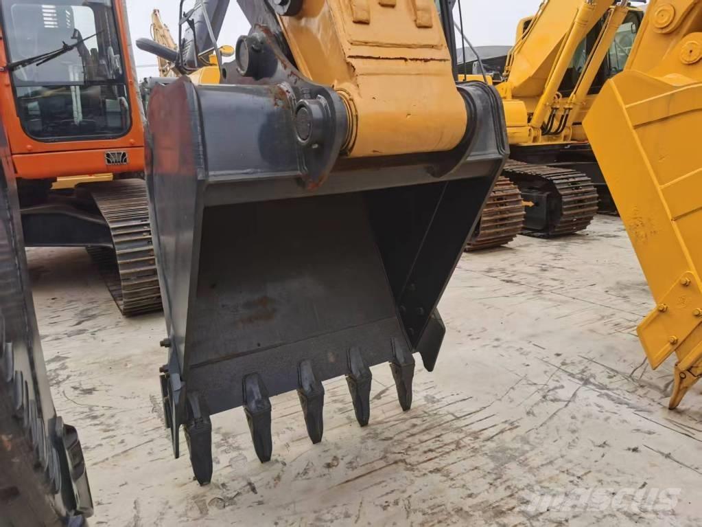 Hyundai R225LC Crawler excavators