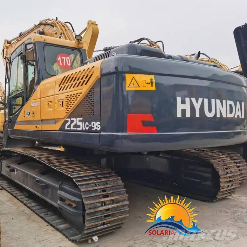 Hyundai R225LC Crawler excavators