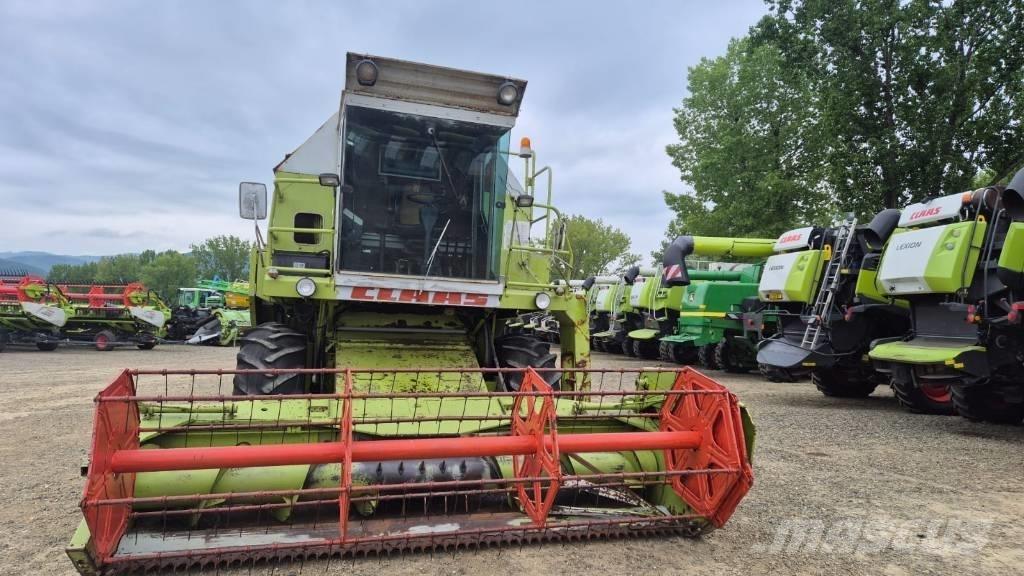 CLAAS Dominator 86 Combine harvesters