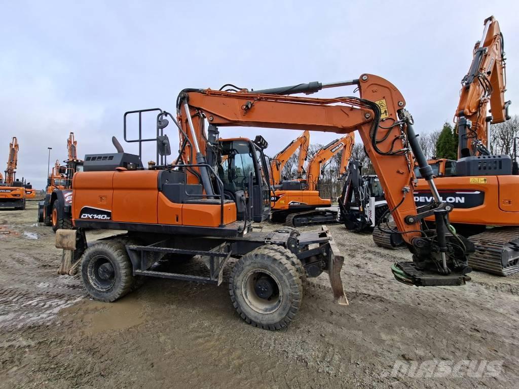 Doosan DX140W-5 Wheeled excavators