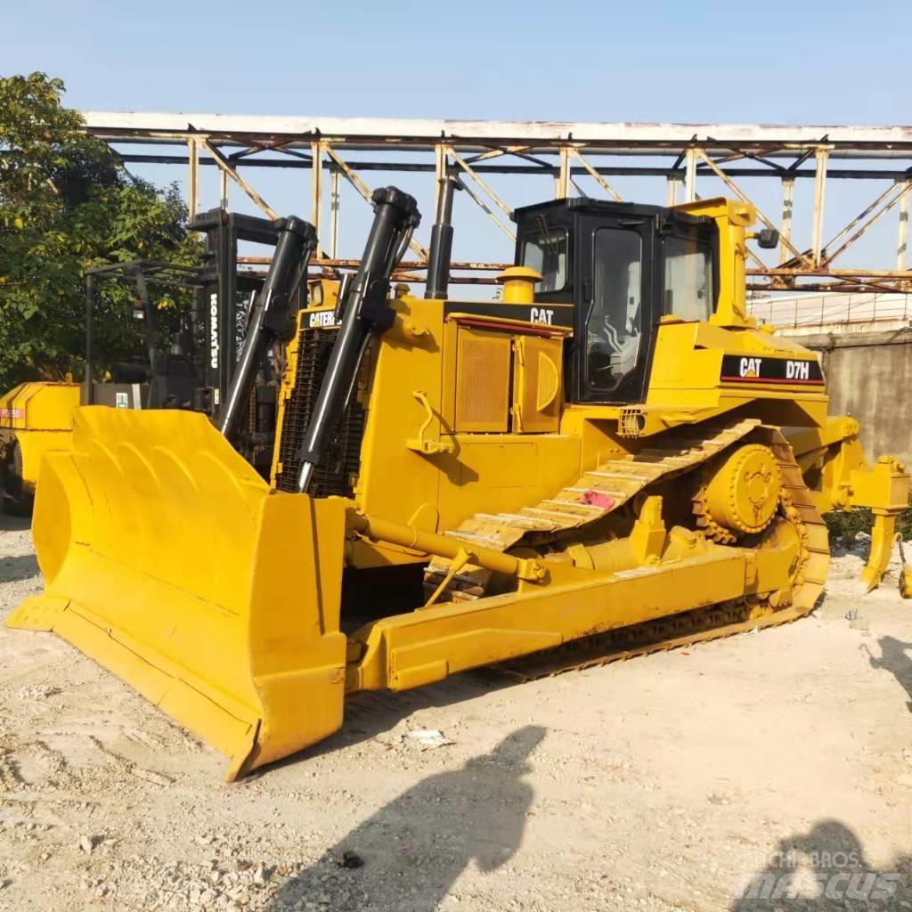 CAT D7H Crawler dozers