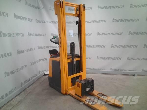 Jungheinrich ERC 214 Self propelled stackers