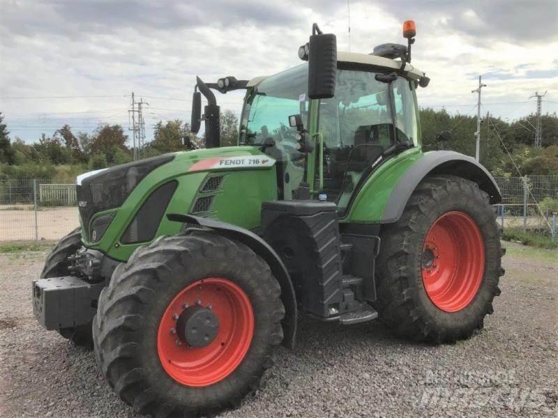 Fendt 716 Vario Tractors