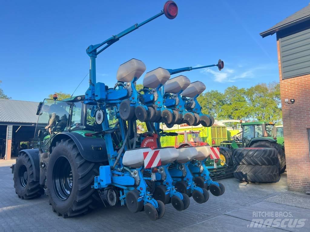 Monosem NG PLUS 8 Sowing machines