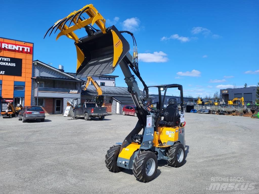GiANT G 1200 Multi-purpose loaders