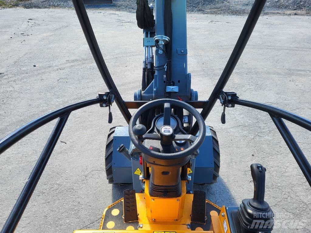 GiANT G 1200 Multi-purpose loaders