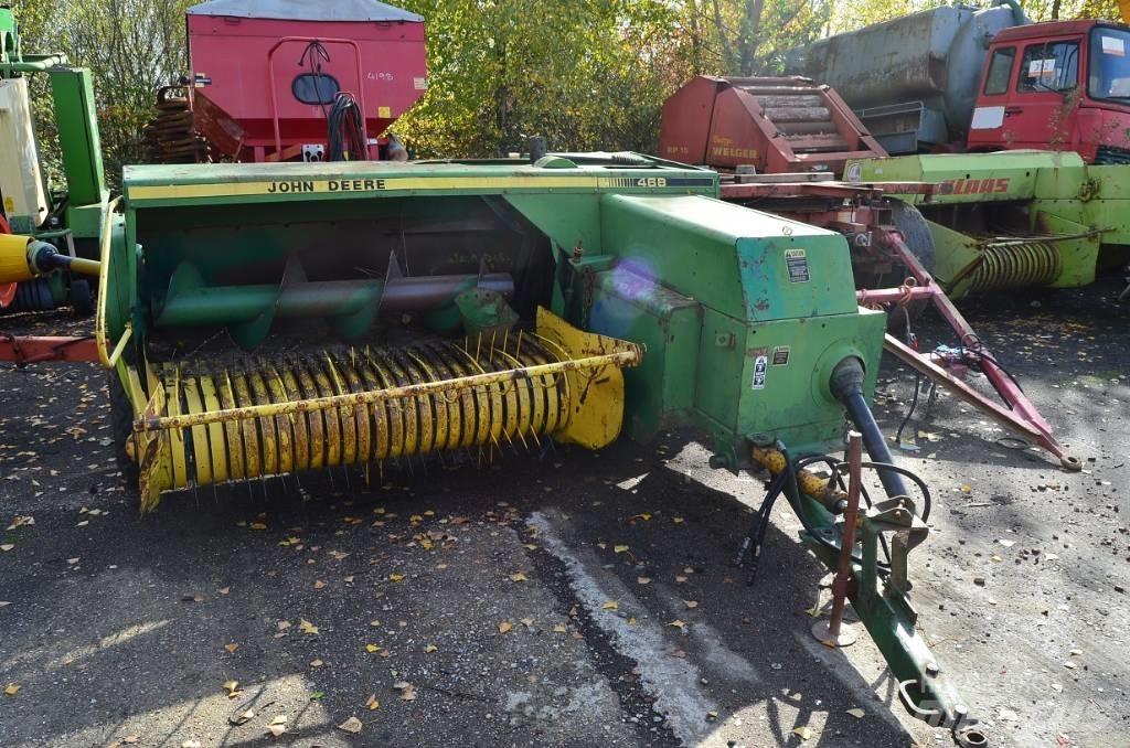 John Deere 468 Square balers