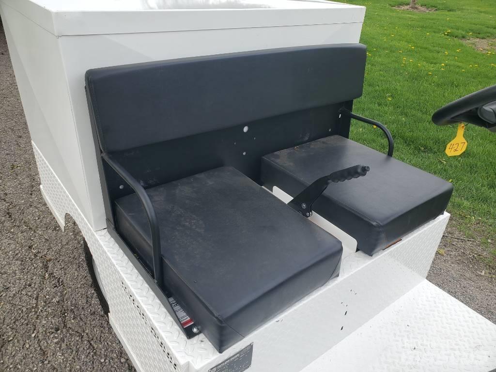 Taylor-Dunn R380 Tow truck