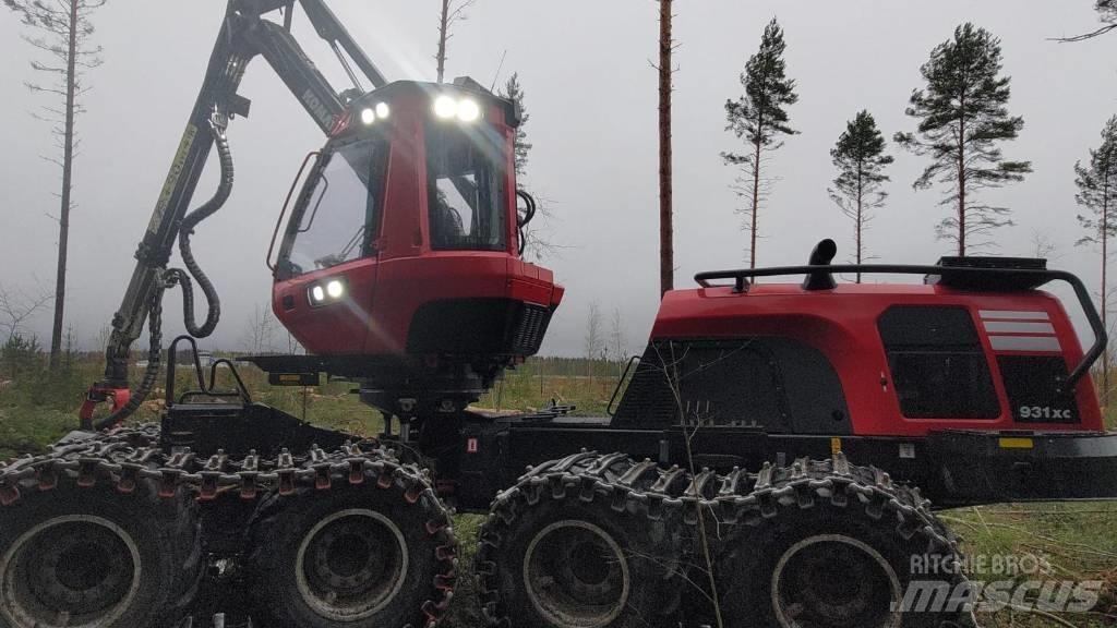 Komatsu 931 XC Harvesters