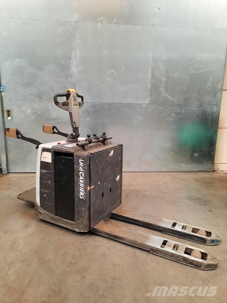 UniCarriers 200PMR Low lift with platform
