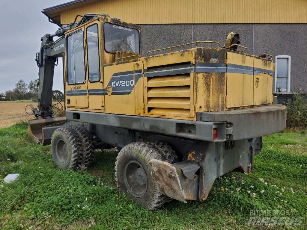 Volvo EW 200 Wheeled excavators
