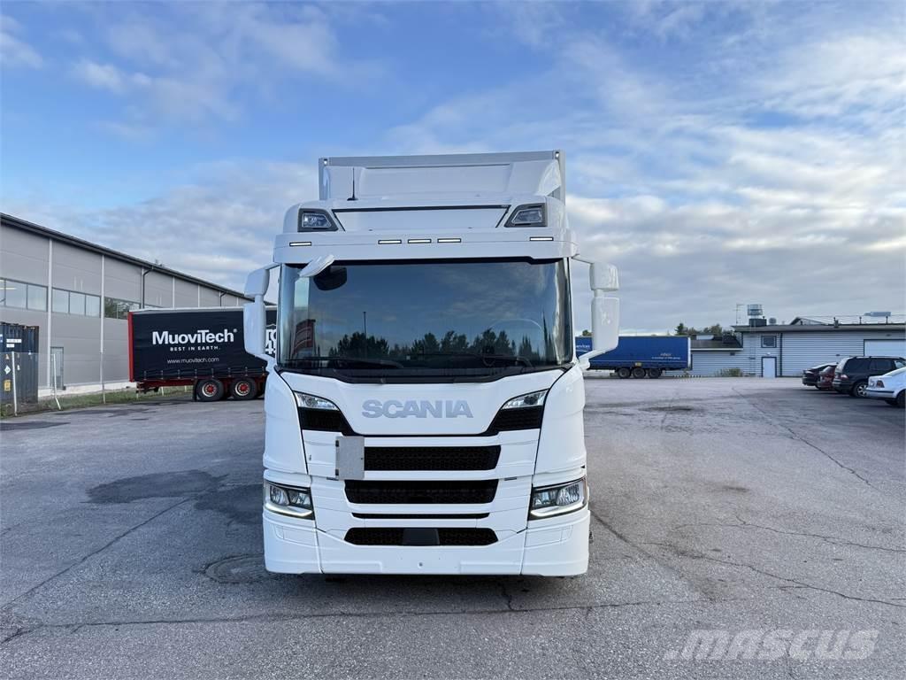 Scania P320 4X2 Box trucks