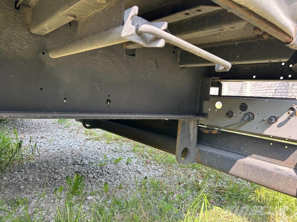 Kögel SN 24 Curtain sider semi-trailers