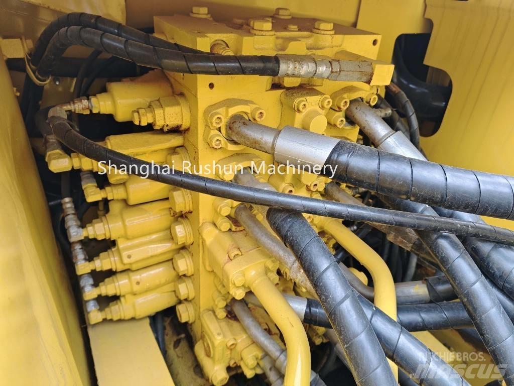 Komatsu PC210-8 Crawler excavators