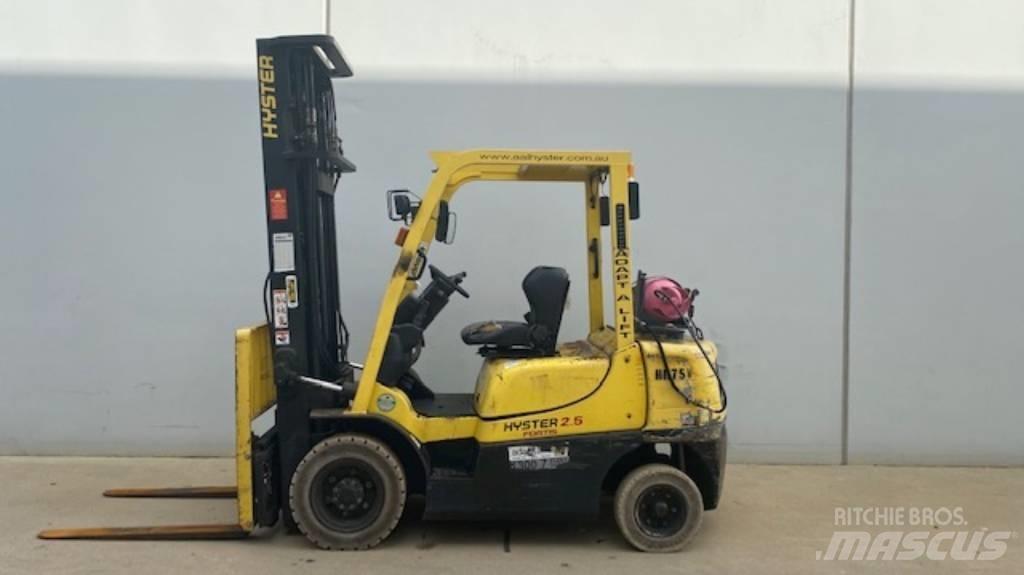 Hyster H2.5TX LPG trucks