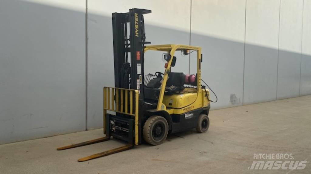 Hyster H2.5TX LPG trucks
