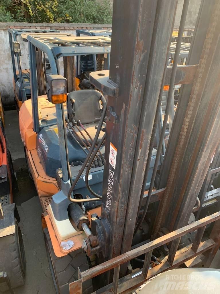 Toyota 7 FDA 50 Diesel trucks