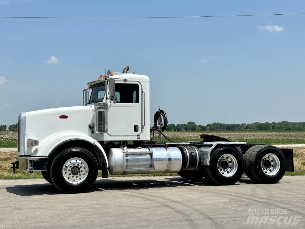 Peterbilt 367 Prime Movers