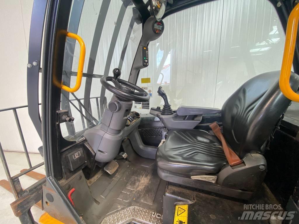 JCB TLT30-19D-2WD Diesel trucks