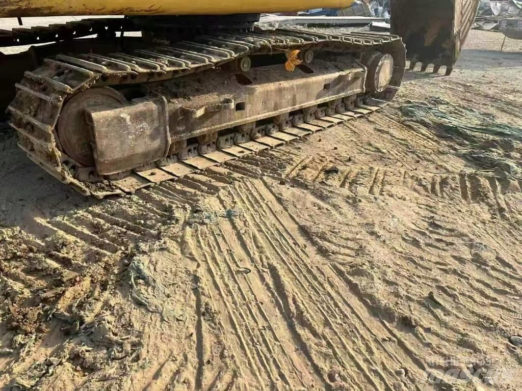 CAT 320 D2 Crawler excavators
