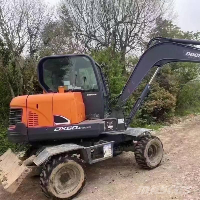 Doosan DX60W Wheeled excavators