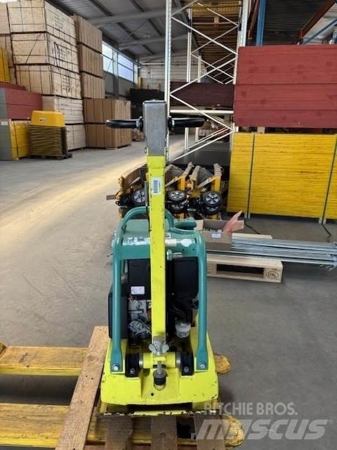 Ammann APR 3020 Plate compactors