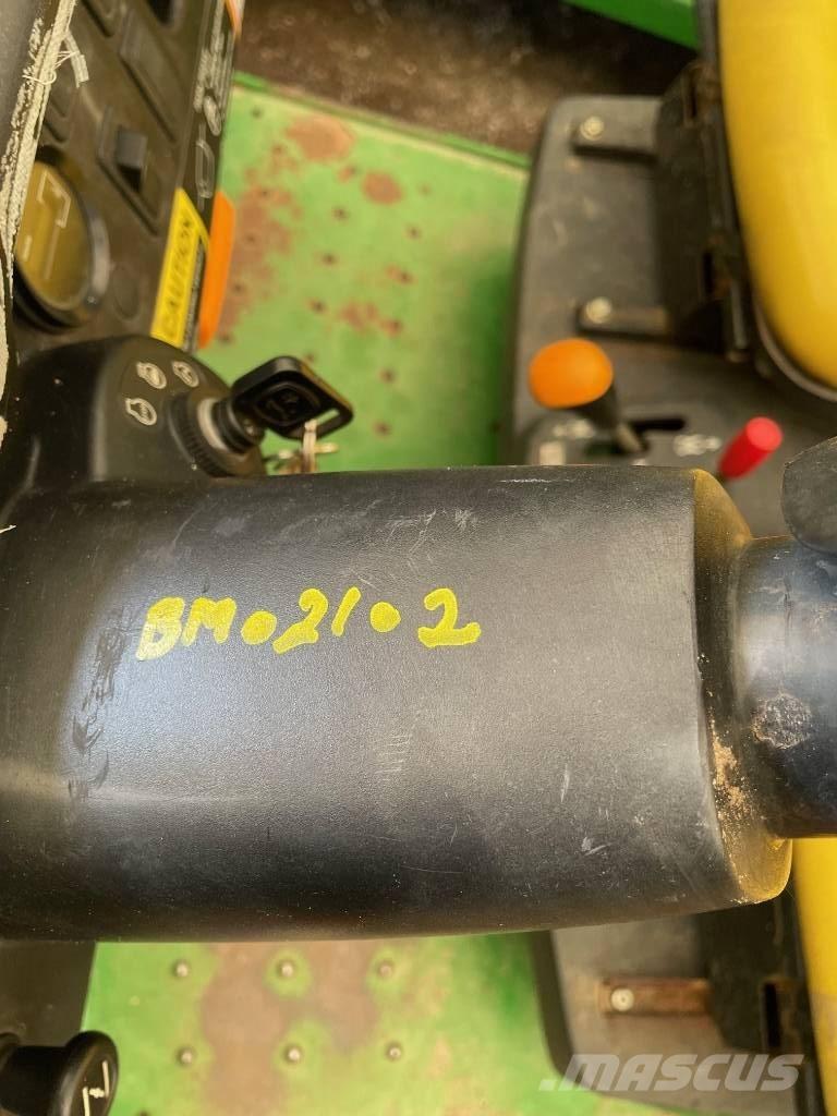 John Deere Gator CX Golf carts