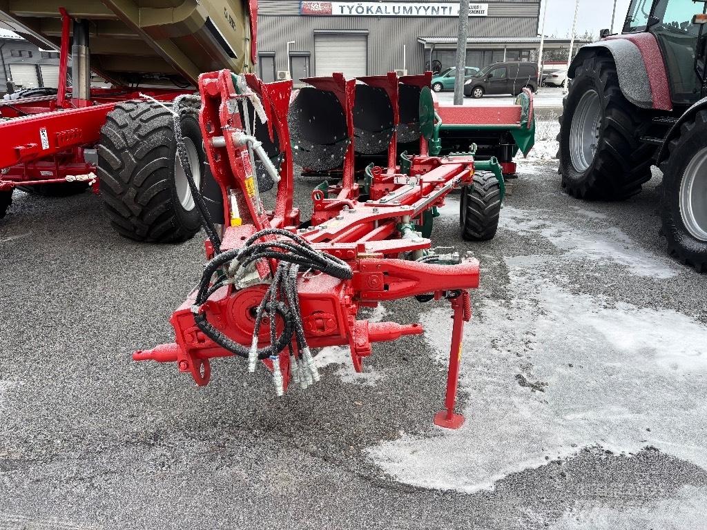 Kverneland ES85 Reversible ploughs
