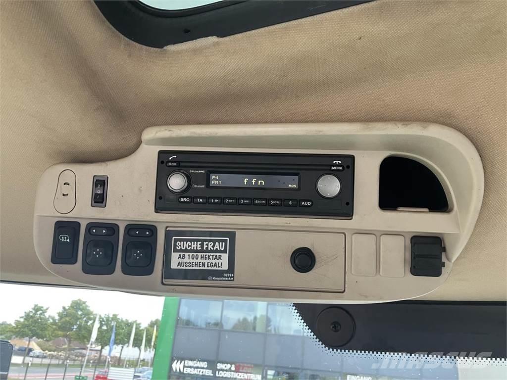 John Deere 6250R Tractors