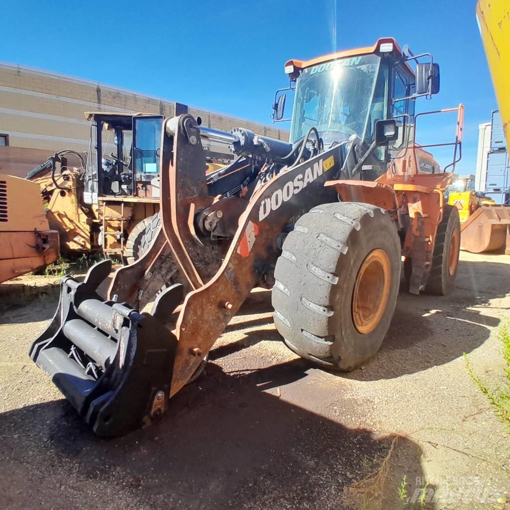 Doosan DL 300-5 Wheel loaders
