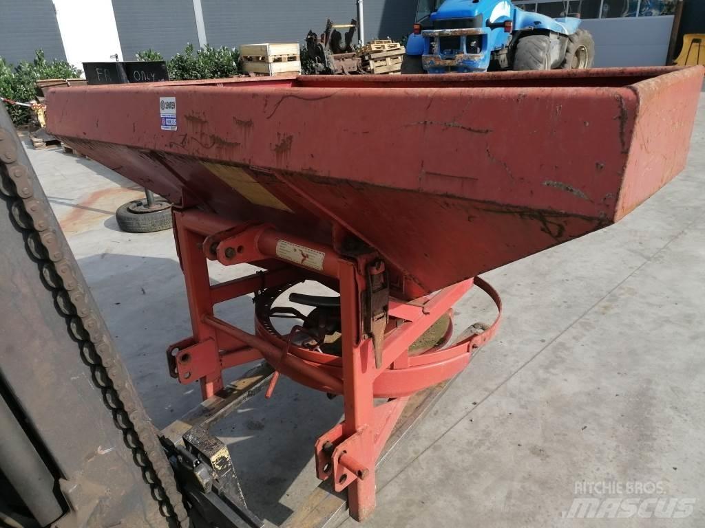 Lely 900 Farm machinery