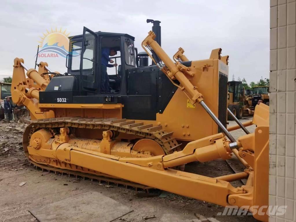 Shantui SD 32 Crawler dozers