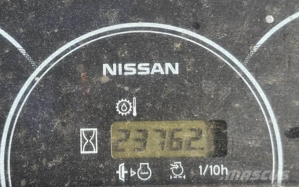 Nissan L01A15 LPG trucks