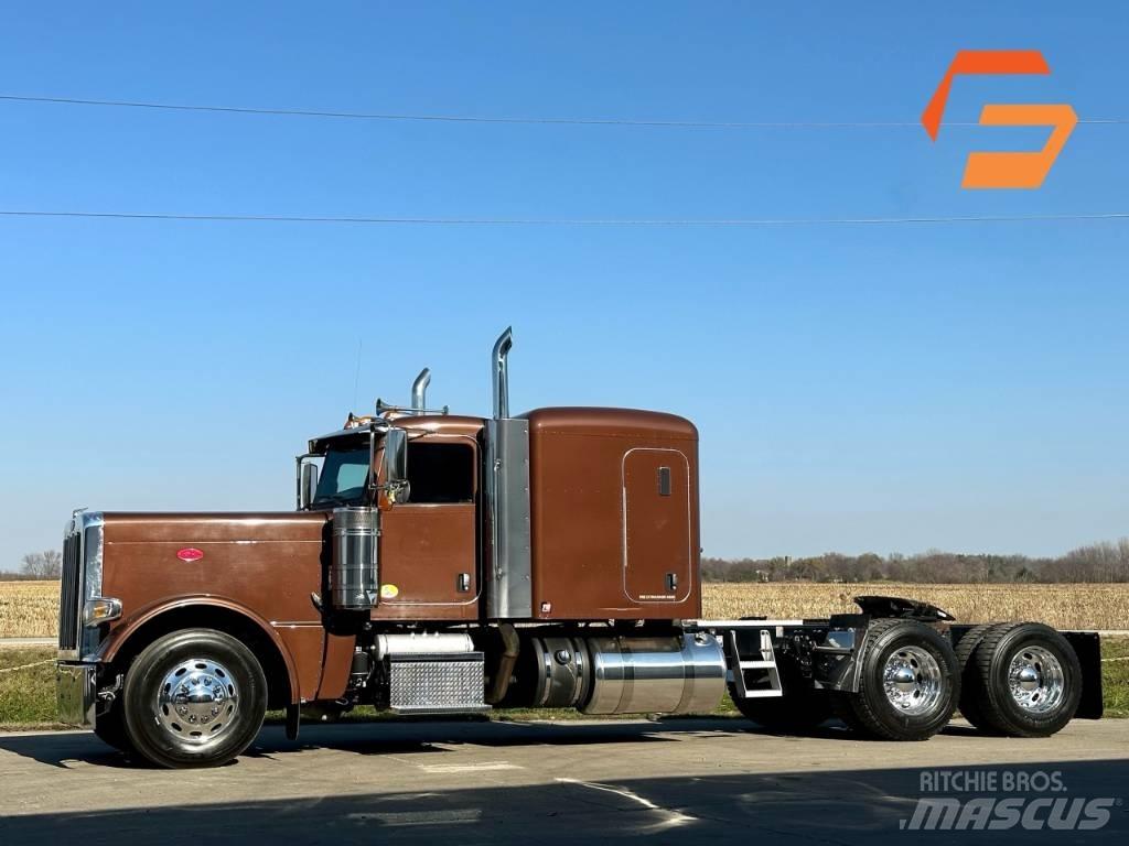 Peterbilt 389 Prime Movers