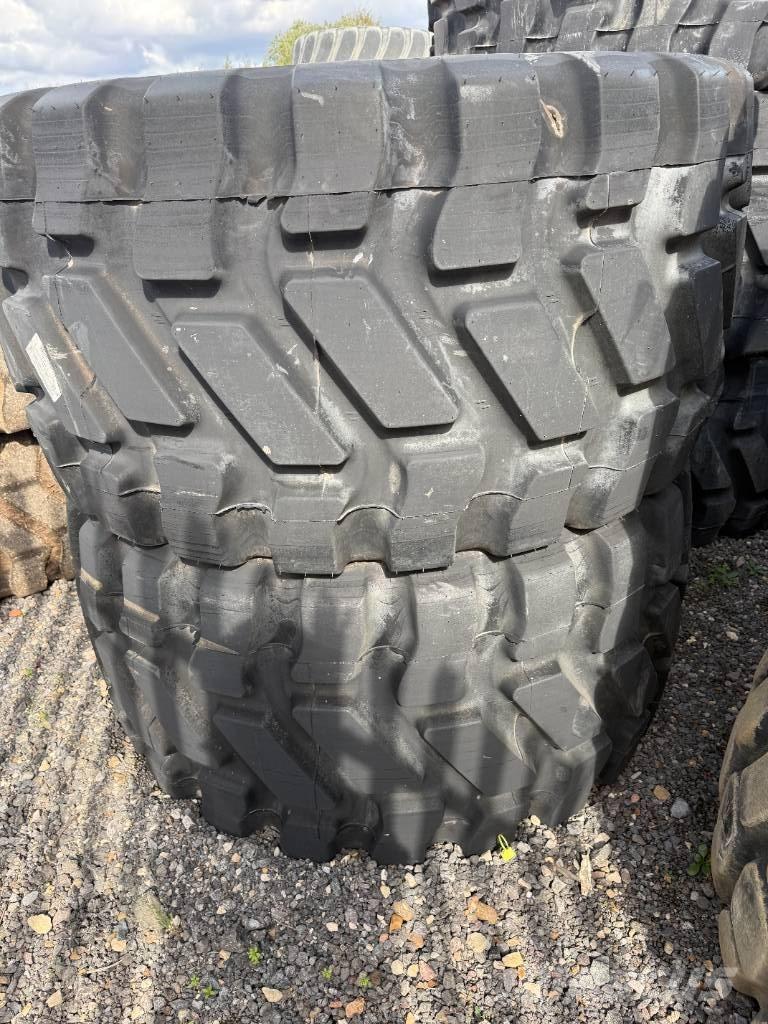 Goodyear 750/65R25 Tyres, wheels and rims