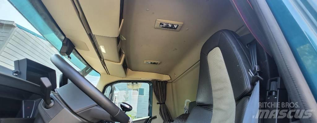 Horyong SKY600 Truck mounted platforms