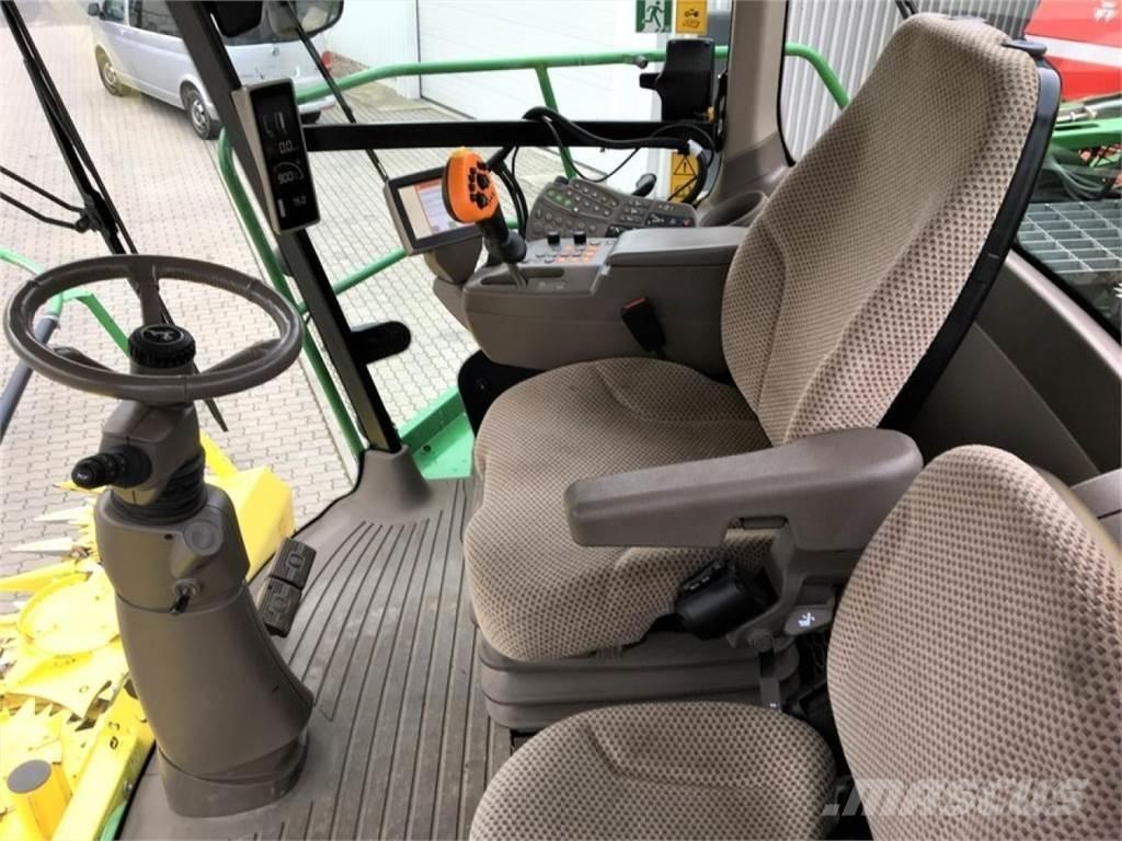 John Deere 8300i Forage harvesters