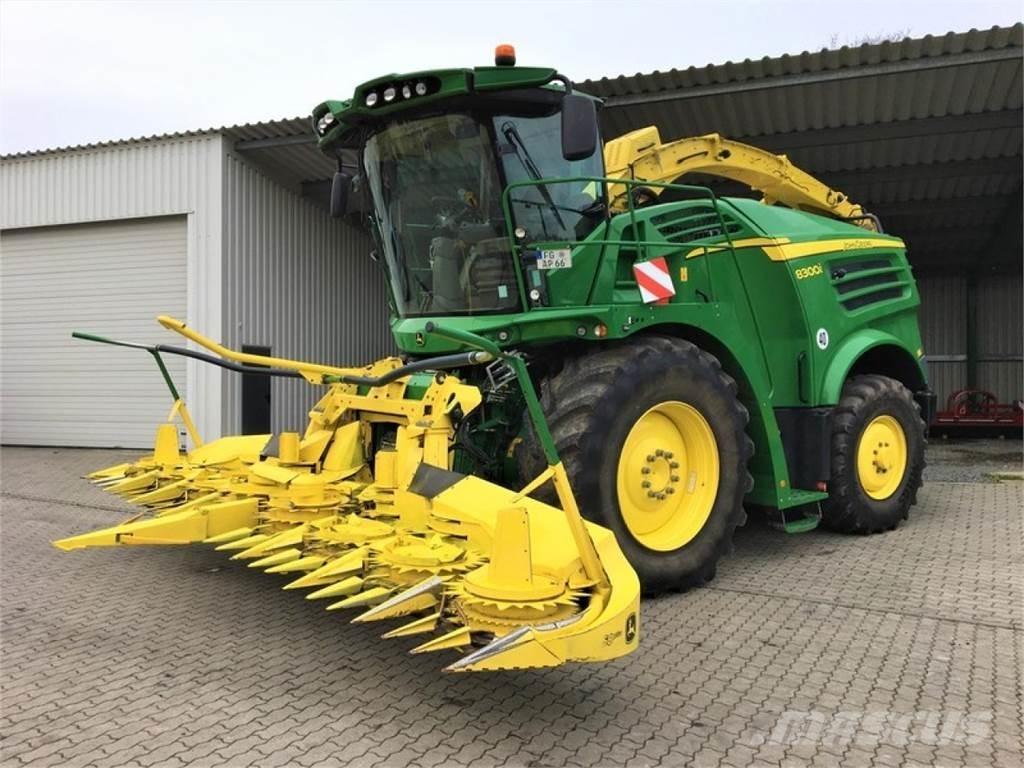 John Deere 8300i Forage harvesters