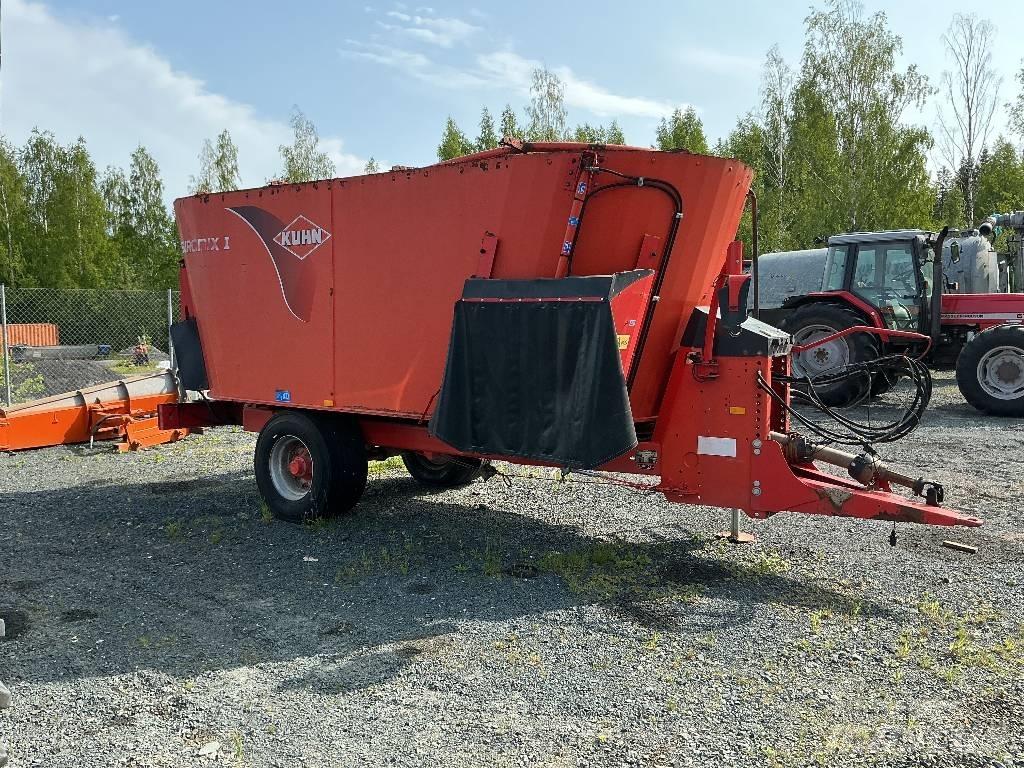 Kuhn EuroMix I Feed mixer